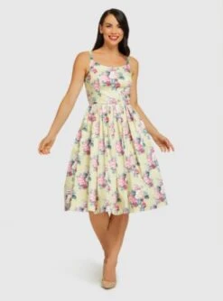 Retrospecd Fifi Buttercup Blooms